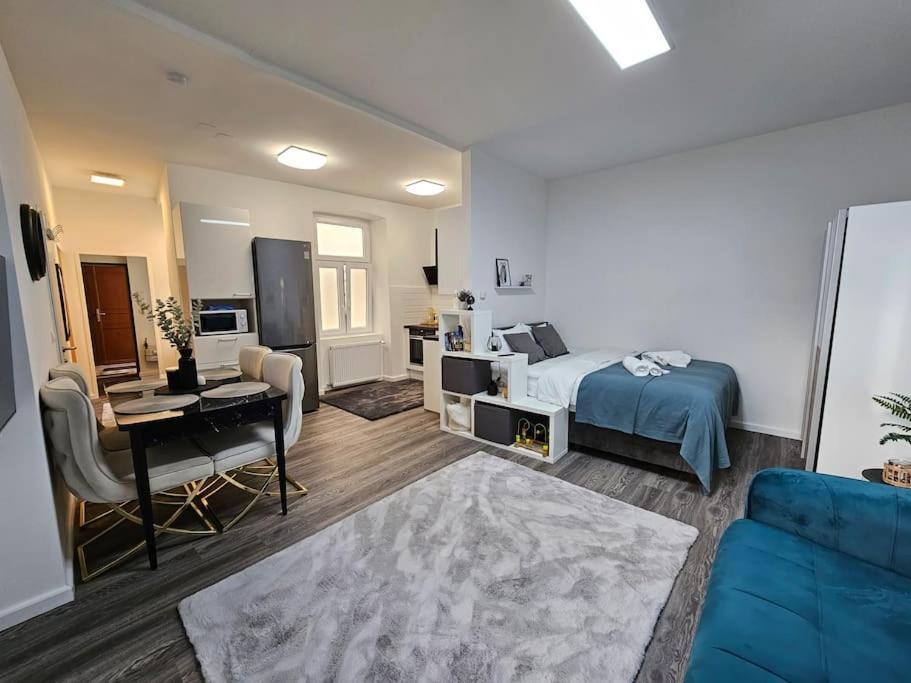 Affordable Suite In Vienna'S Hotpoint מראה חיצוני תמונה