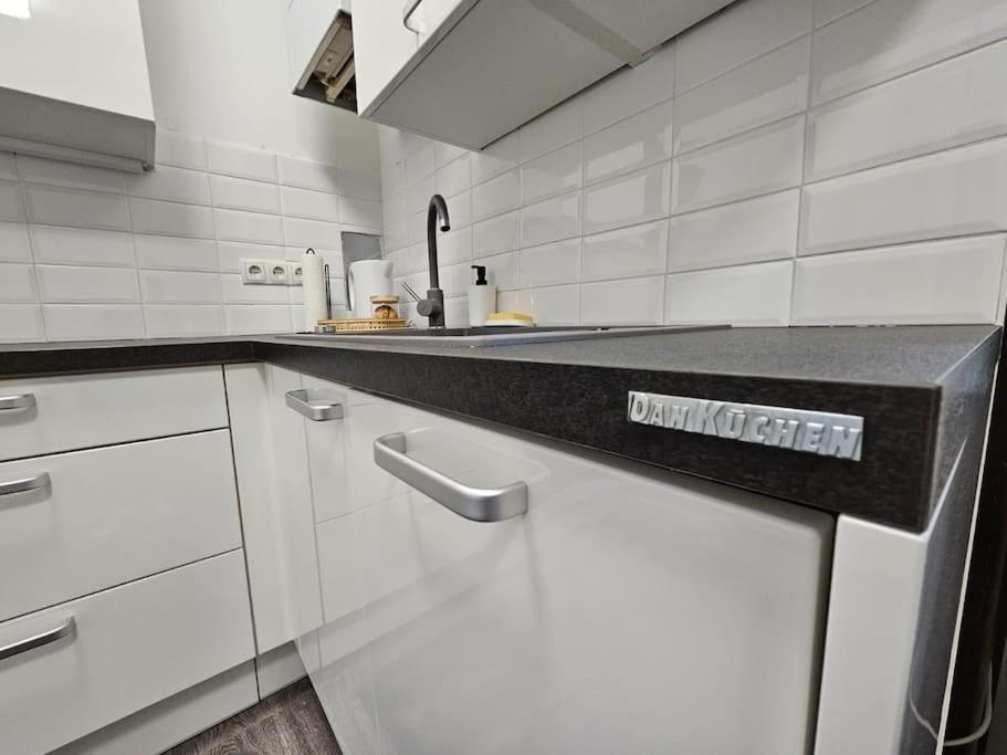 Affordable Suite In Vienna'S Hotpoint מראה חיצוני תמונה