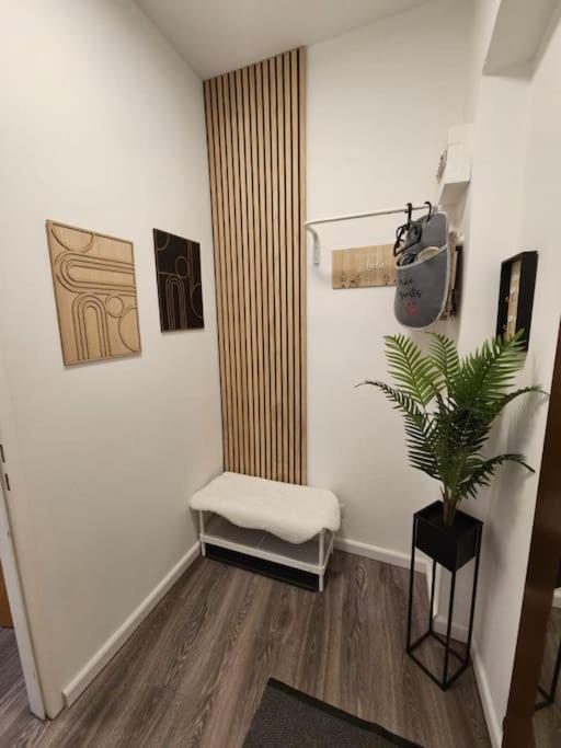 Affordable Suite In Vienna'S Hotpoint מראה חיצוני תמונה