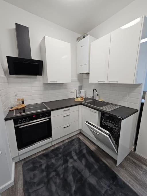 Affordable Suite In Vienna'S Hotpoint מראה חיצוני תמונה