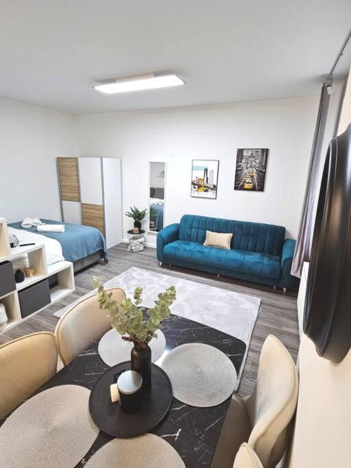 Affordable Suite In Vienna'S Hotpoint מראה חיצוני תמונה