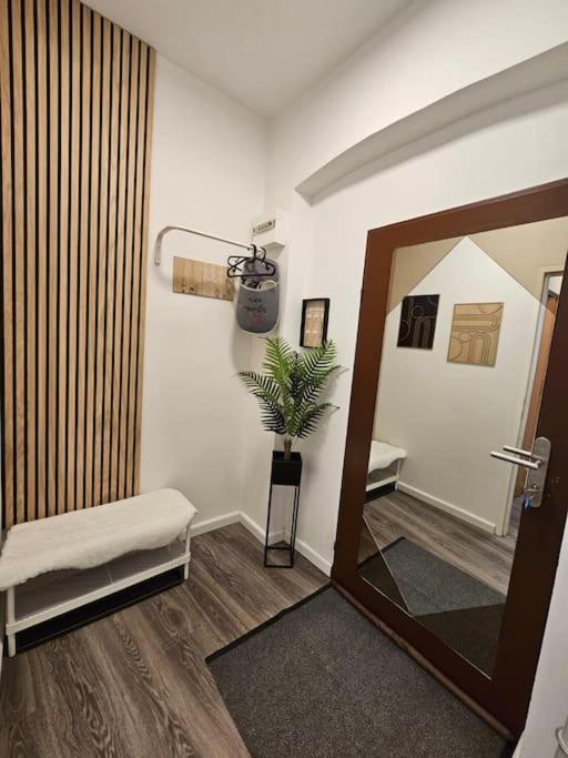 Affordable Suite In Vienna'S Hotpoint מראה חיצוני תמונה